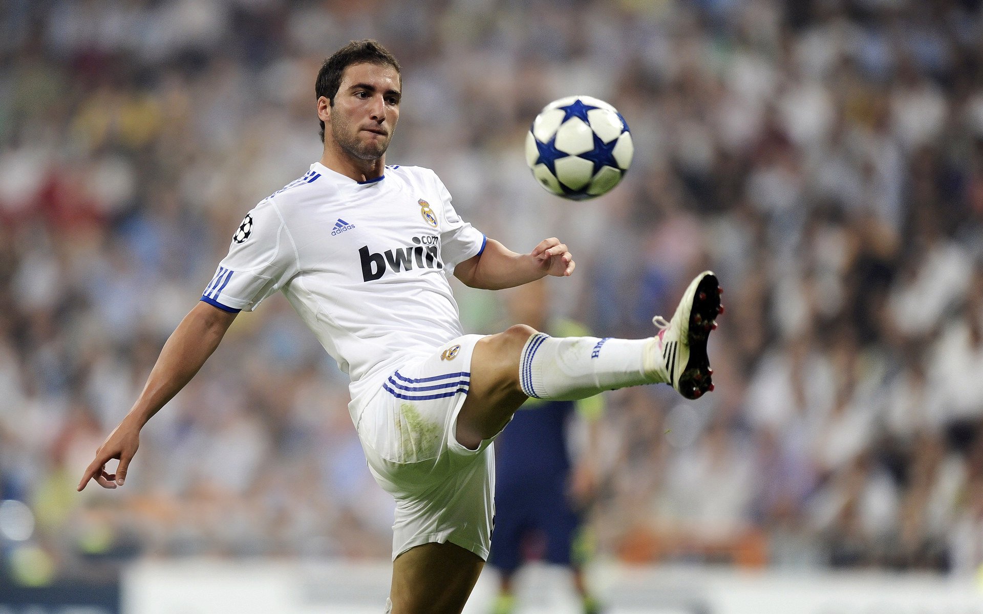 掘金对阵魔术，詹姆斯全场最佳无争议