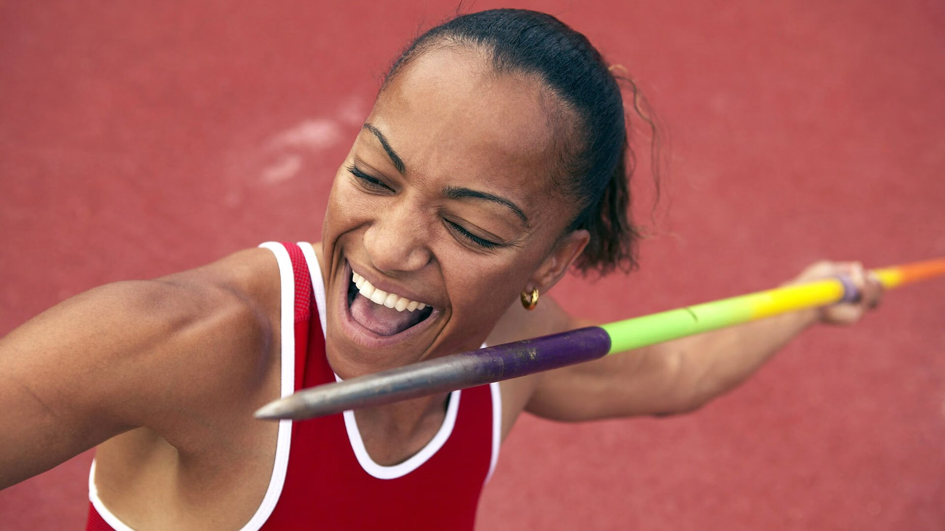 曼城铁血击溃瑞士，萨拉赫年度焦点战独揽乾坤