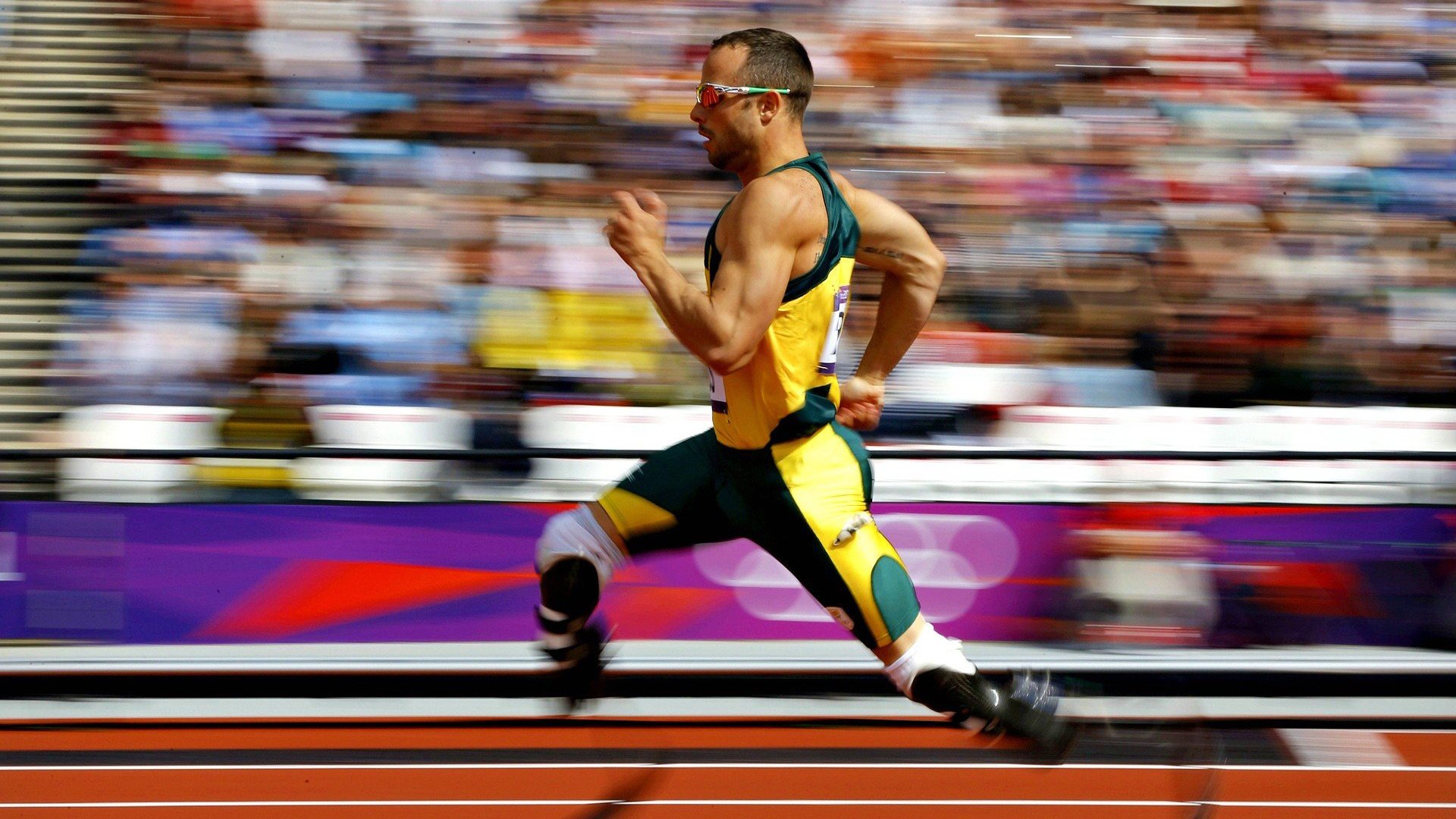 罗马轻取尤文,F1街道赛上,一场被速度重新定义的古老对抗